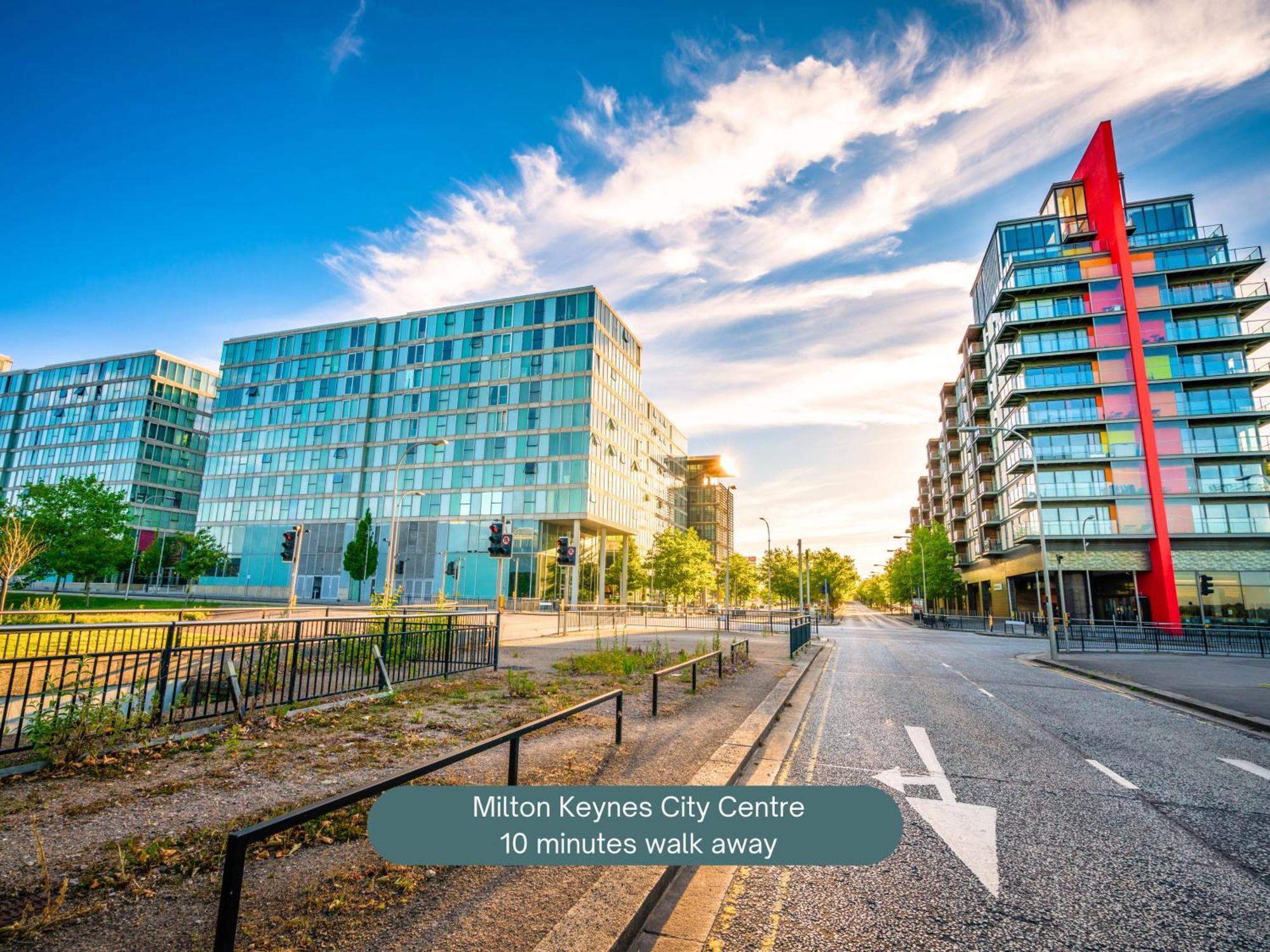 Penthouse Apartment - City Centre - Secure Parking, Balcony, Self-Check-In, Fast Wifi And Smart Tv With Netflix By Yoko Property Milton Keynes Exterior foto