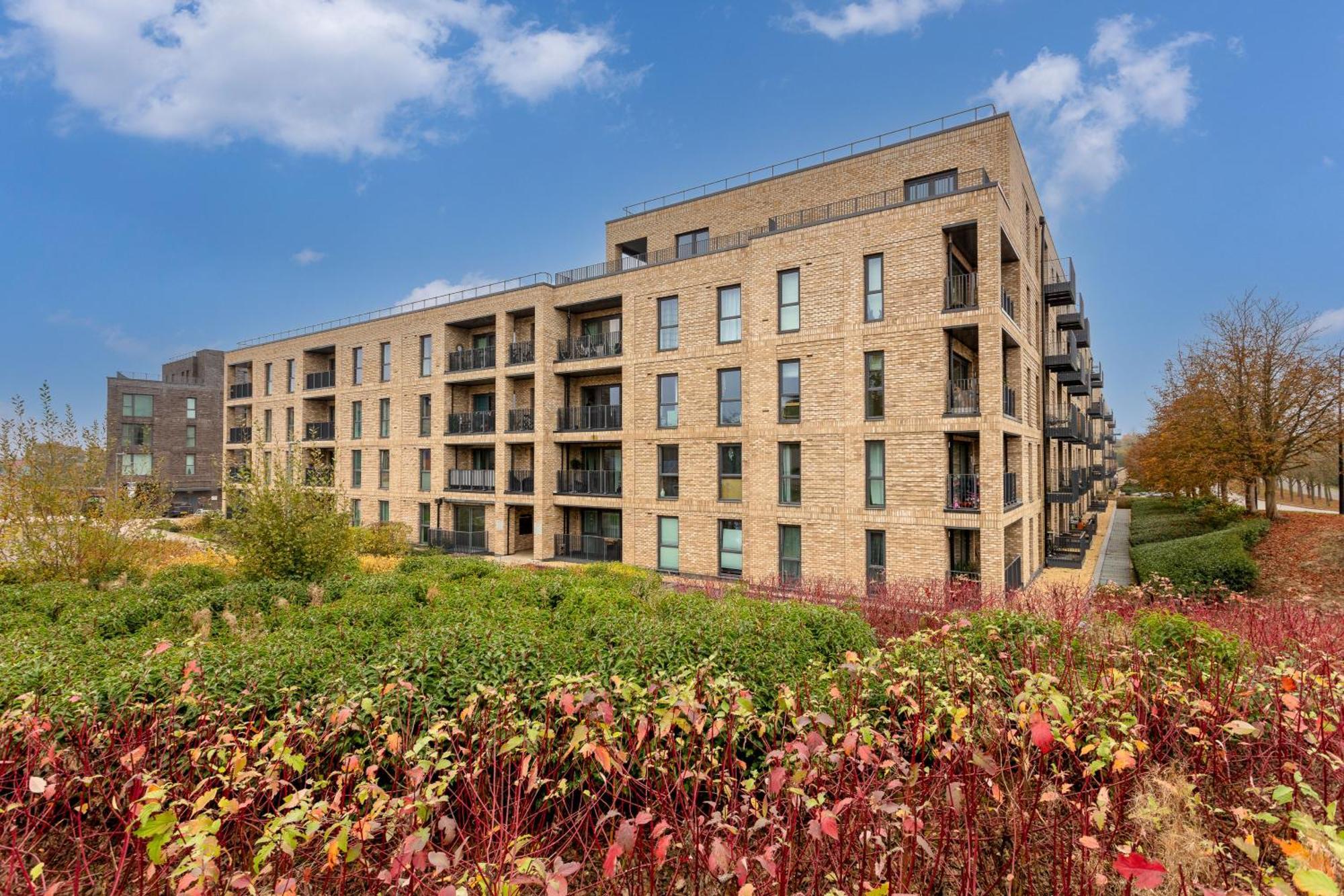 Penthouse Apartment - City Centre - Secure Parking, Balcony, Self-Check-In, Fast Wifi And Smart Tv With Netflix By Yoko Property Milton Keynes Exterior foto
